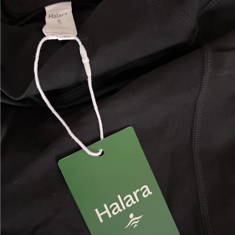 HALARA Booty Enhanced Black Leggings - Picture 4 of 5